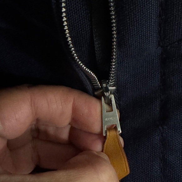 Hermès Deauville MM Tote – Navy Canvas with White Stitching – Never Used - Picture 8 of 9